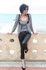 组图：刘嘉玲威尼斯沐海风 身材容颜依如往昔