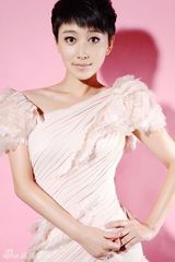 组图：丁柳元秋日温暖写真曝光 五彩演绎温婉多情