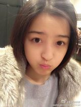 组图：央5女神引宅男熬夜 微博私照清新甜美