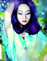 组图：林鹏受邀出席纽约时装周 时尚爱心两不误