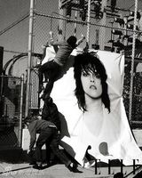 幻灯图集：克里斯汀-斯图尔特登封面风情万种