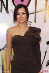 组图：李美凤享受子女陪伴 夫妻间体谅信任重要