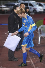 高清组图：JYJ金俊秀带队比赛 球场卖力最终胜出