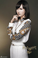 组图：《胜女的时代》曝主创时尚大片