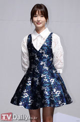 组图：赵权宣传《职场之神》 金惠秀就抄袭致歉