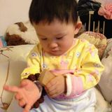 歌手含笑爱女首曝光 开心当奶爸(图)