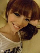 组图：金城武22岁侄女日本出道 基因好气质佳