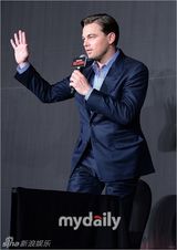 组图：莱昂纳多韩国宣传《姜戈》曝爱泡菜烤肉