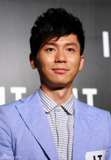 高清组图：李晨袁泉出席某新店开幕暨新品发布