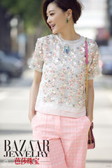 组图：应采儿街拍庆生 陈小春：把自己送给老婆