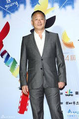 组图：张孝全首夺台北电影奖影帝 张榕容二度封后