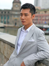 组图：张丹峰夏日清新写真斯文儒雅