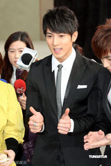 幻灯图集：飞轮海携手具惠善拍MV 被赞帅过韩版F4 