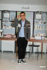 组图：余文乐投诉内地空气差 Amanda明年补度蜜月