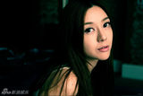 幻灯图：周韦彤性感写真 妩媚冷艳尽显神秘