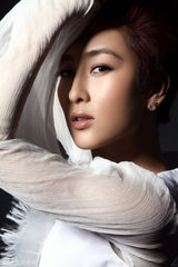 组图：马苏最新靓照惊艳曝光 尽显柔情与霸气