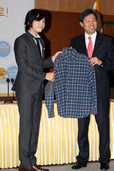 高清组图：韩星张根锡担任首尔新形象宣传大使