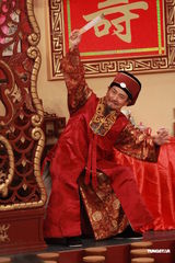 组图：曾志伟蒙嘉慧胡杏儿等录节目卖力演出