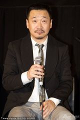 组图：《警察日记》主创见观众 导演大笑心情好