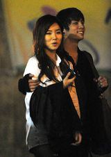 组图：韩国女演员申世京与shinee成员钟铉恋情曝光