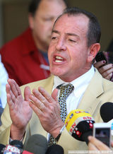 组图：林赛-罗韩戒毒未果再遭监禁 律师争取获保释