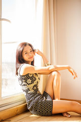 组图：江一燕橘红暖色系大片清新袭人