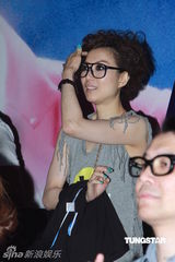 组图：许志安出道25周年红馆开唱 郑秀文捧场