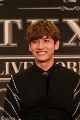 高清组图：东方神起香港火爆开唱 劲舞引疯狂