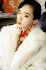 高清图：霍思燕扮旧上海风情歌女 媲美《花样年华》