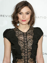 高清组图：凯拉-奈特利黑色蕾丝透视装亮相纽约