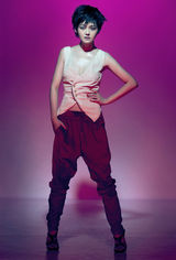 幻灯图集：《全城热恋》热映 夏永康为三主演拍写真