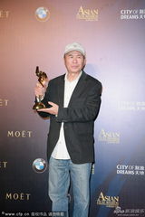 组图：导演侯孝贤获组委会授予终身成就奖