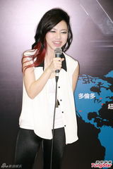 组图：邓紫棋曝林宥嘉支持个唱 害羞不谈