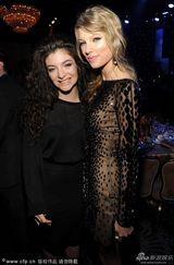 组图：斯威夫特派对变小野豹 透视短裙秀美腿