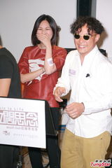 组图：陈奕迅杨千嬅等好友齐聚音乐会彩排