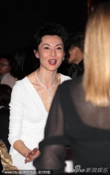 组图：张曼玉与克里斯汀邓斯特出席活动热聊