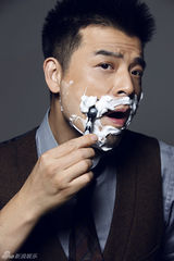 组图：傅迦最新时尚大片正谐相对相得益彰