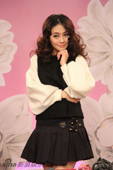 组图：樊蕊做客《时尚汇》变封面女郎娇俏可爱