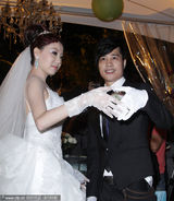 组图：歌手Tank台北举行婚礼 好友Selina祝贺