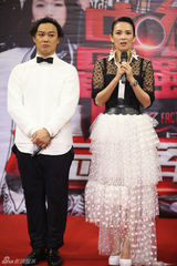 组图：《最强音》冠亚军见面会 陈奕迅摆鬼脸