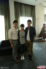 组图：徐子珊宥胜拍微电影入戏亲吻 认识仅一天