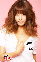 高清组图：韩模许允美性感写真 内裤上阵秀美腿