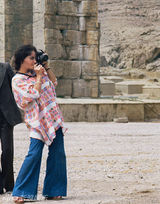 高清组图：伊丽莎白-泰勒1976年伊朗旅游照曝光