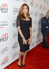 组图：伊娃-门德斯熟女范亮相《神圣车行》放映