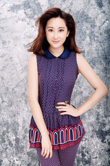 组图：杜若溪写真秀曼妙身姿 轻熟女气质柔美