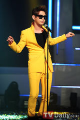 组图：AfterSchoolf(x)性感舞姿比拼《冠军秀》