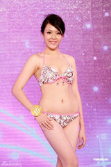 组图：国际华裔小姐泳衣彩排 五号佳丽获选友谊小姐
