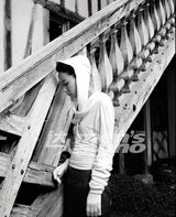 幻灯图集：王珞丹刘烨携手拍大片 感受古镇幸福时光