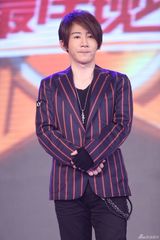 高清图：刘谦携手高圆圆变魔术 春晚还想搭档董卿