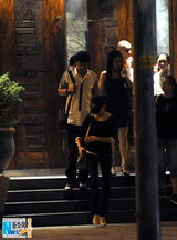 组图：董洁潘粤明昔日羡煞旁人的恩爱瞬间